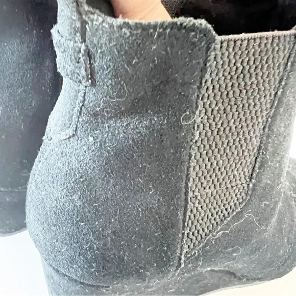Toms Black Suede Pull-on Wedge Boots Women’s Size 9 One for One Winter FLAW Read - Picture 7 of 12